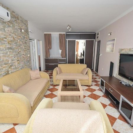 Ferienwohnung Fuer 4 Personen Ca 55 M In Budva, Adriakueste Montenegro Kueste Um בודווה מראה חיצוני תמונה