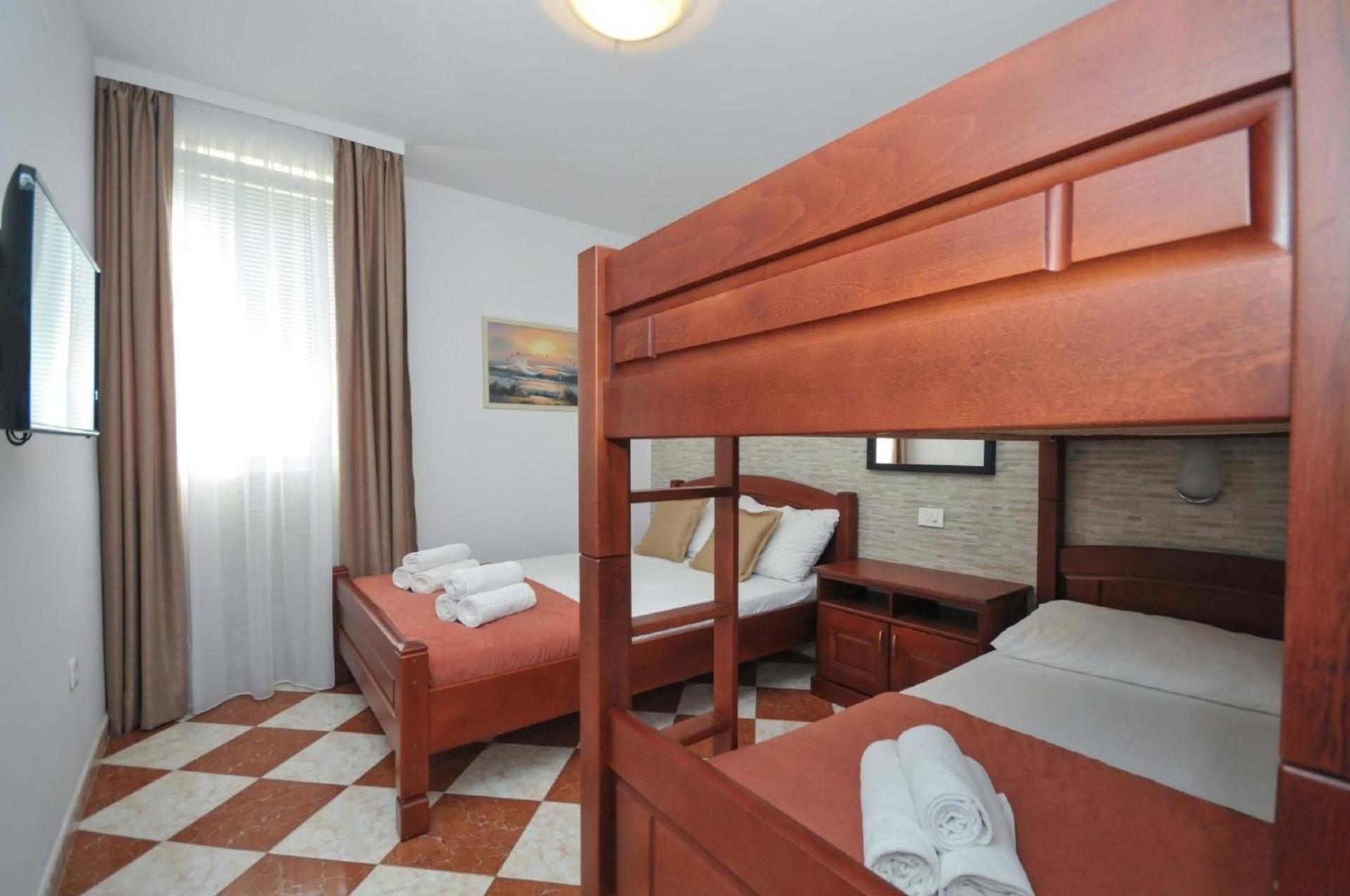 Ferienwohnung Fuer 4 Personen Ca 55 M In Budva, Adriakueste Montenegro Kueste Um בודווה מראה חיצוני תמונה